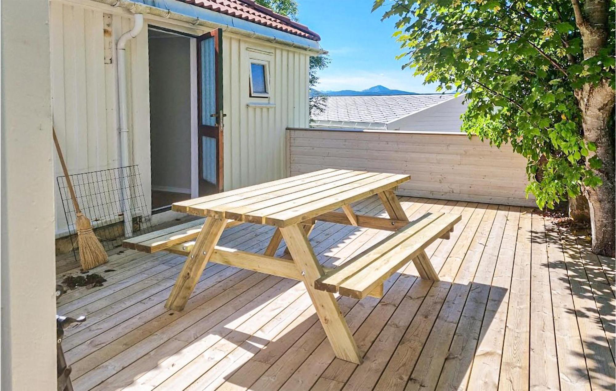 Awesome Home In Kristiansund With House Sea View المظهر الخارجي الصورة