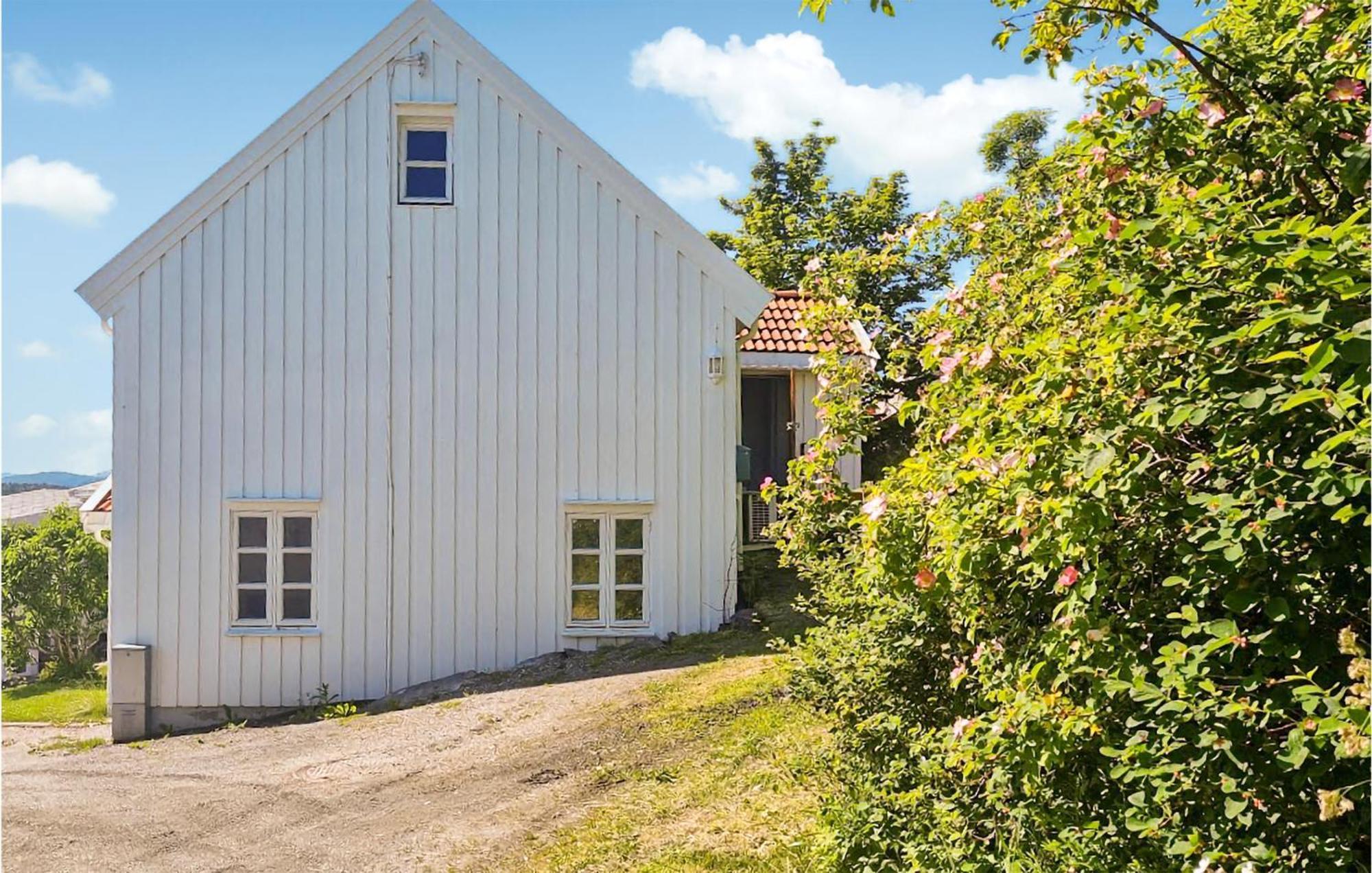 Awesome Home In Kristiansund With House Sea View المظهر الخارجي الصورة